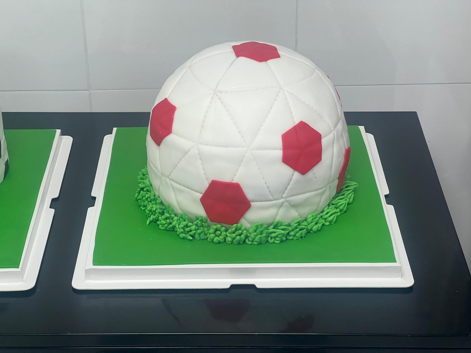 Ball cake dome cafe design